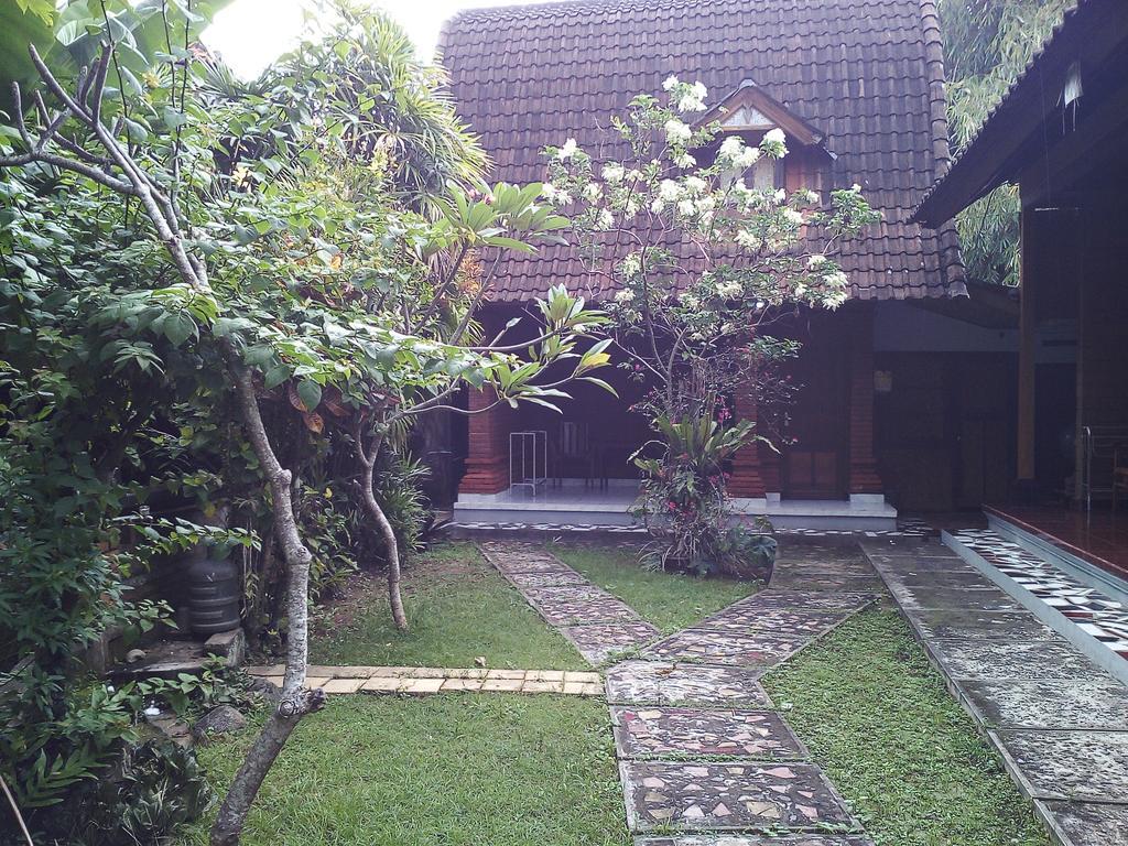 Madra Homestay Ubud  Exterior photo
