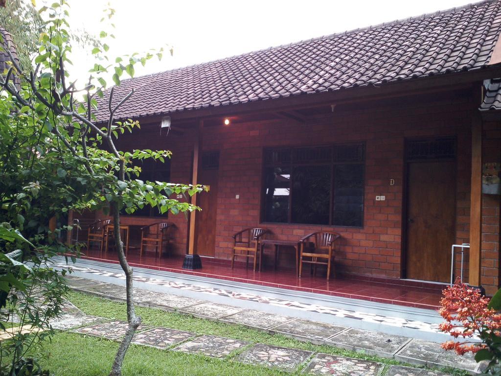 Madra Homestay Ubud  Exterior photo