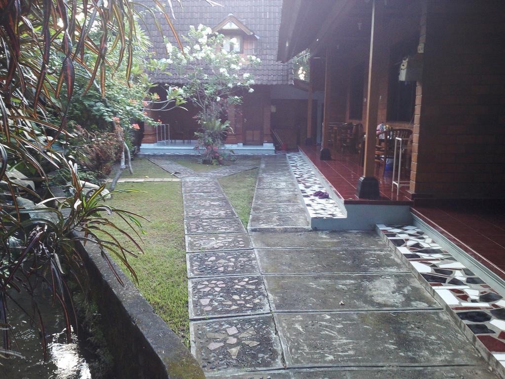 Madra Homestay Ubud  Exterior photo